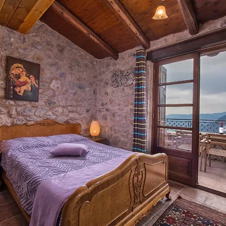 Hotel Vip 4 Seasons 4*